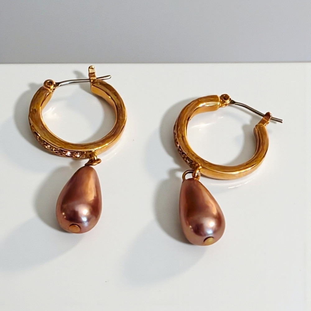 Elegant vintage Monet earrings